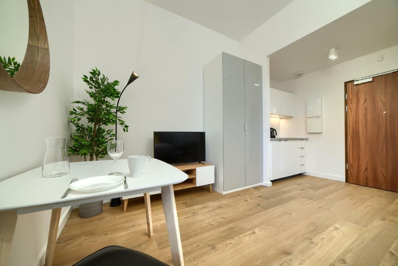 Apple Park Apartman Poznań Kültér fotó